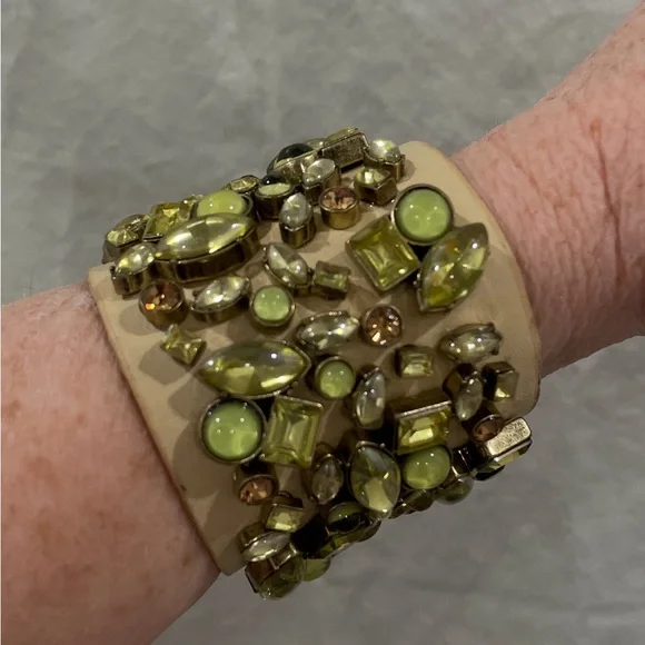 Betsey Johnson leather rhinestone massive bracelet 7.5” long 2” wide amazing! - Picture 3 of 11